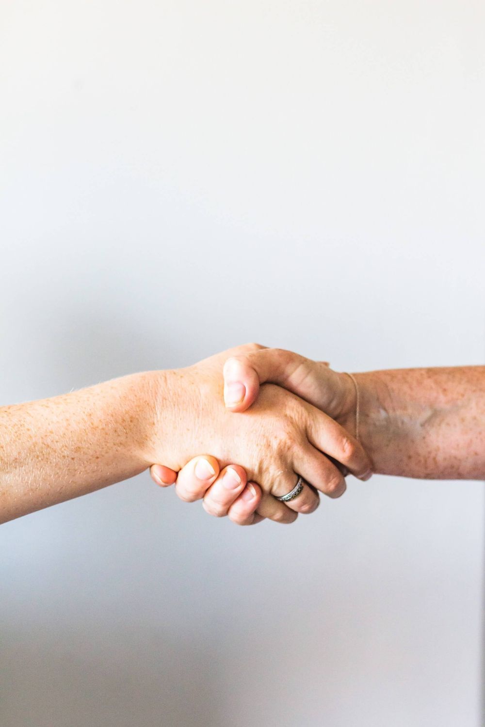 customer relationship handshake